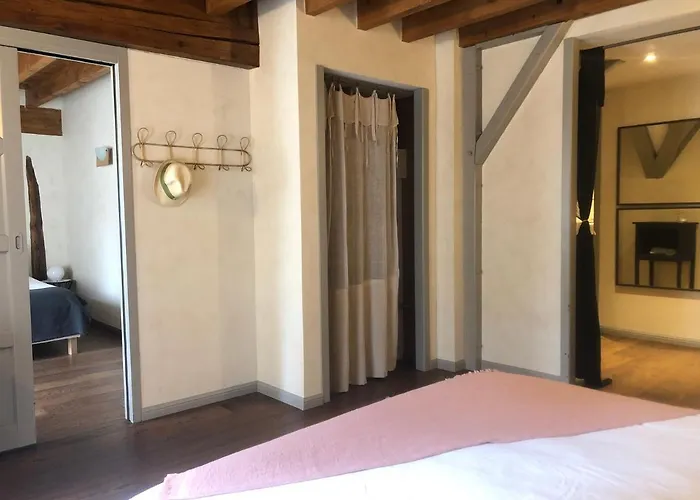 Le Moulin De Longchamp - Bed & Breakfast 4*